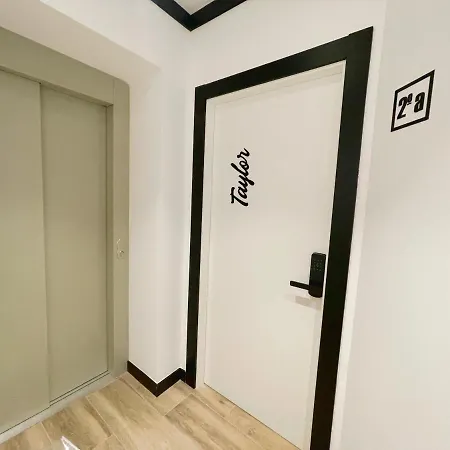 Mk77 - Lancia Apartmán León